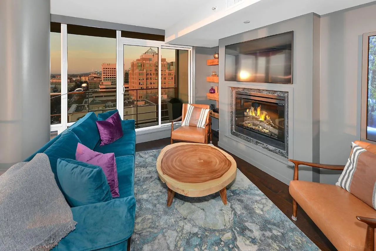 Lägenhet Luxury View Condo In Downtown Victoria