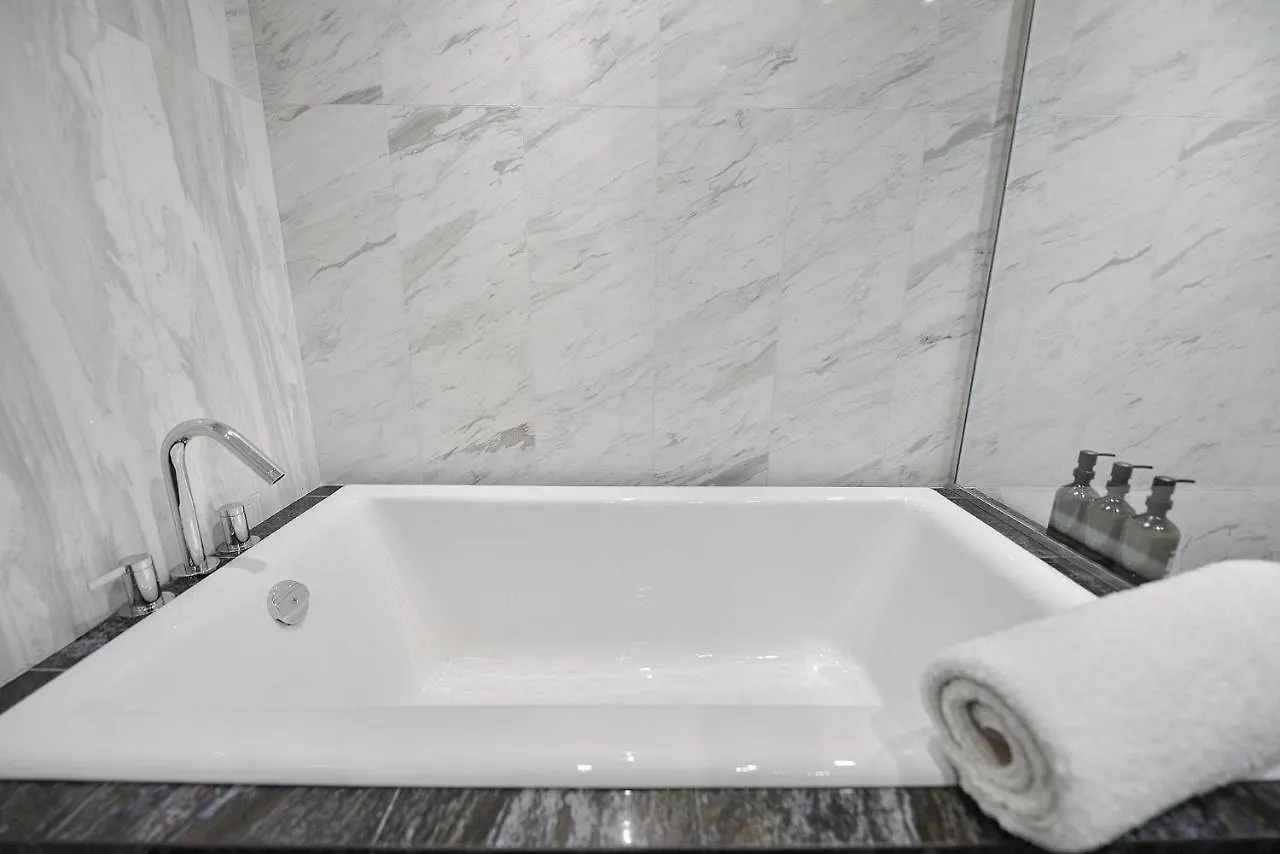 Luxury View Condo In Downtown Victoria 0*,  Kanada