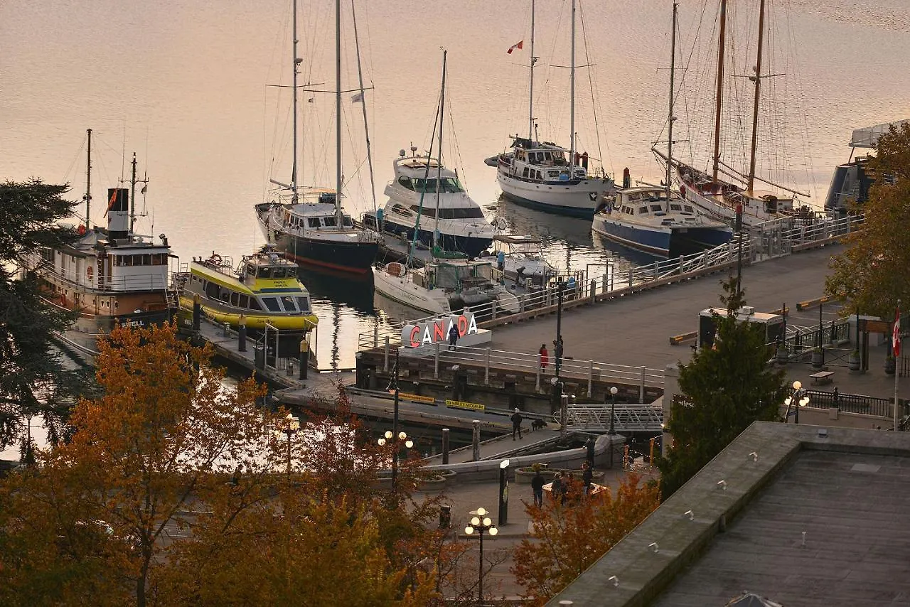 Luxury View Condo In Downtown Victoria Apartment