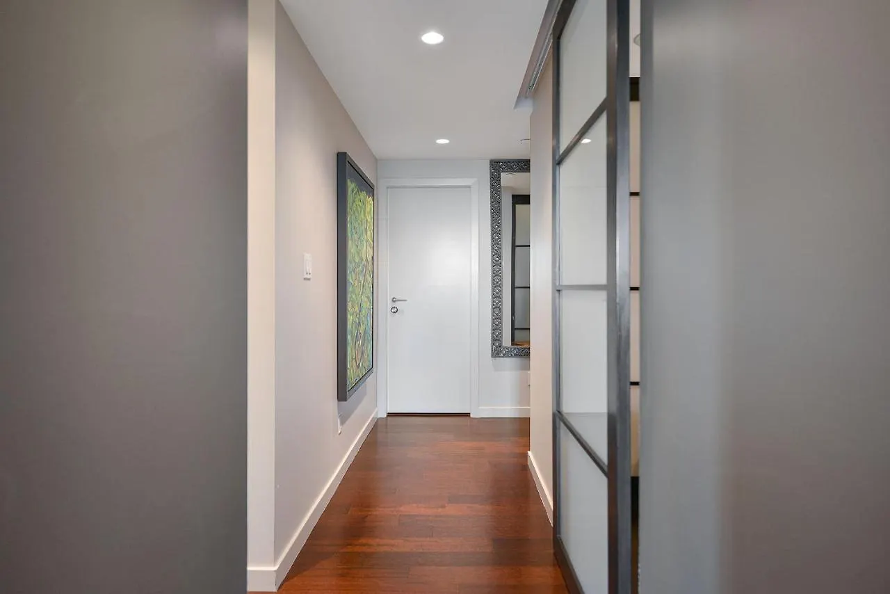 Luxury View Condo In Downtown Victoria Apartment