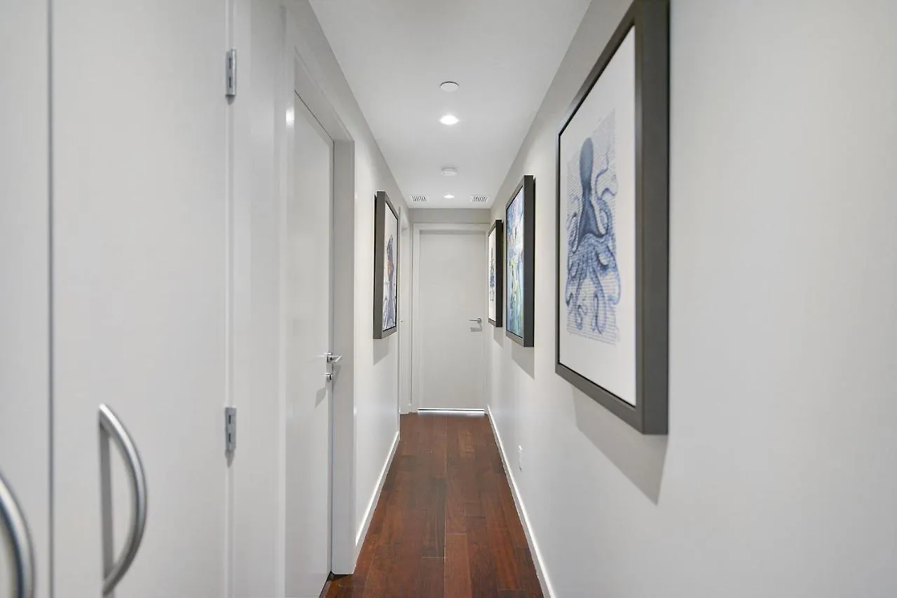 Apartment Luxury View Condo In Downtown Victoria Canada